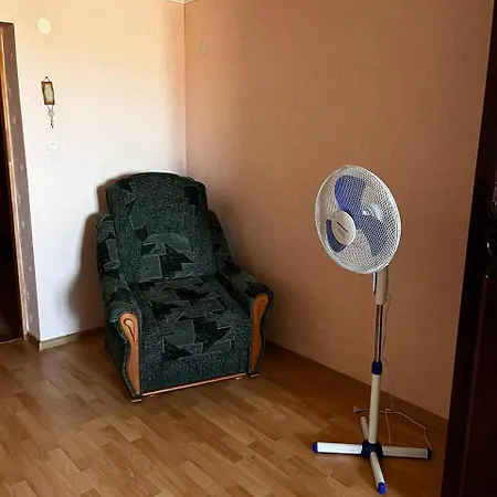 Деревянный коттедж сімейний номер до 5 осіб Делятин