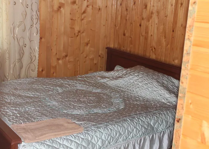 山林小屋 