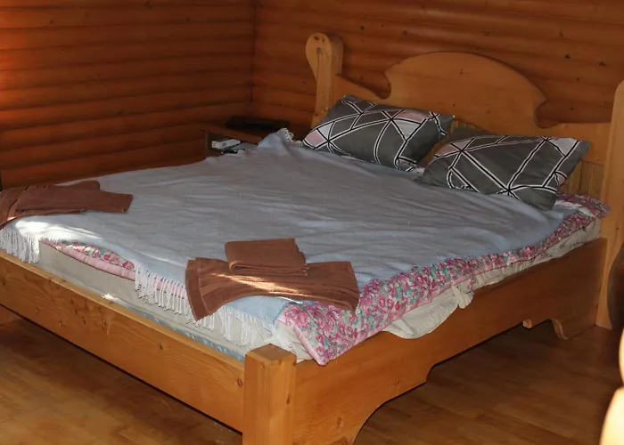 山林小屋 