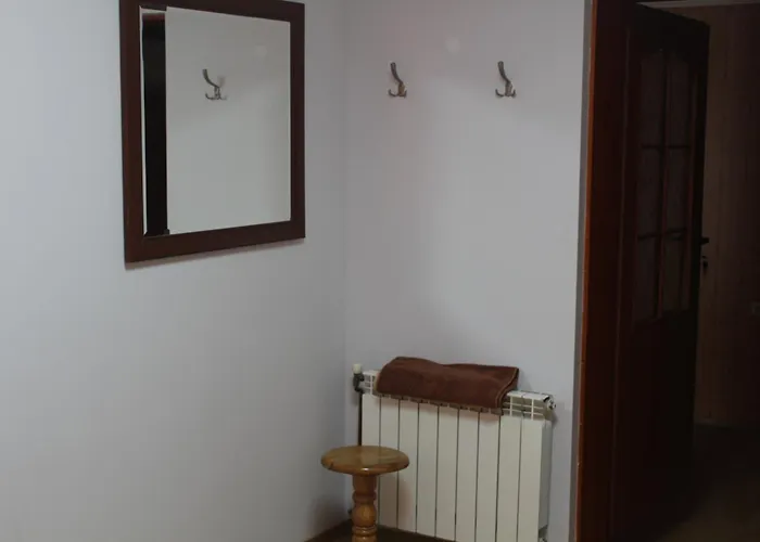 山林小屋 